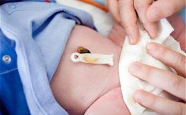 百天内的宝宝，这四个地方照顾不好很容易受伤，爸妈要小心