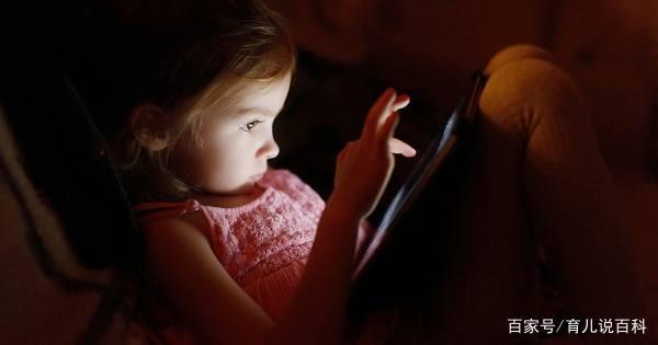孩子为什么睡前总是不乖乖躺好睡觉？6件事会让孩子们更难入睡