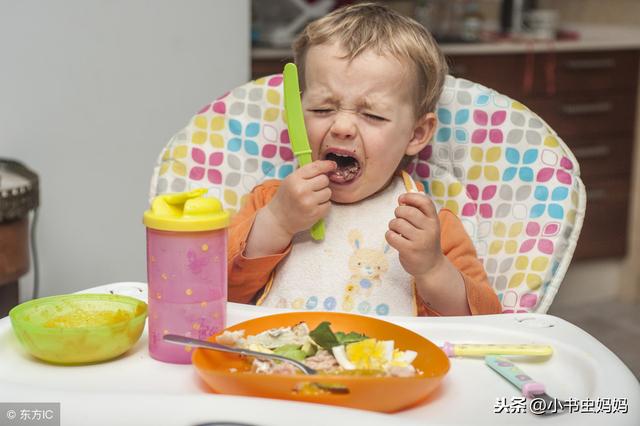 “放牧式喂养”让宝宝越来越没食欲？巧用5个妙招，宝宝爱上吃饭