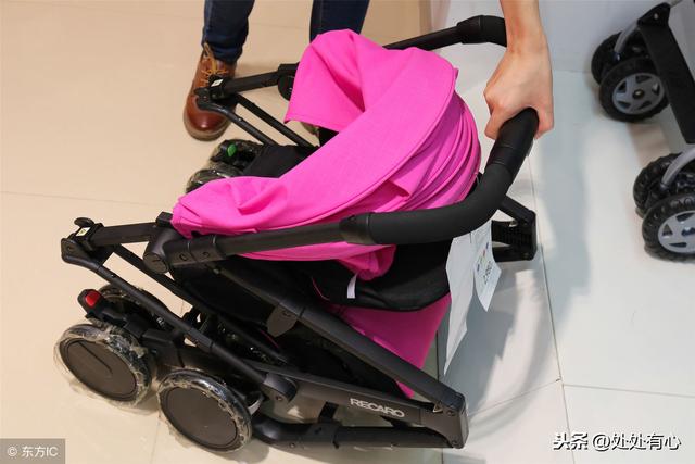 生命早期1000天｜带2岁以内的宝宝坐飞机，有哪些注意事项？收藏