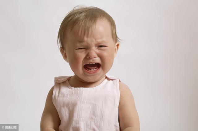 宝宝喜欢黏着我，会缺乏独立性吗？别担心，其实是你不懂宝宝的心