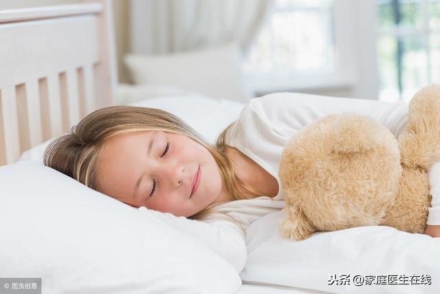 年纪轻轻就长了白头发？4个原因，让你少年白头！