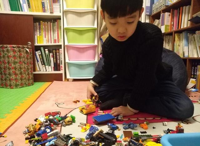 孩子总是旁若无人的念数字？别担心，这是孩子对数学感兴趣的特征