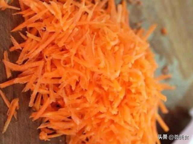 10分钟一份健康早餐，松软胡萝卜饼，每天多睡半小时