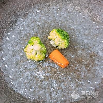 平底锅披萨的做法