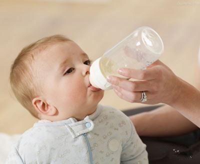 宝宝乳糖不耐受，腹泻难受原来是缺少这种酶