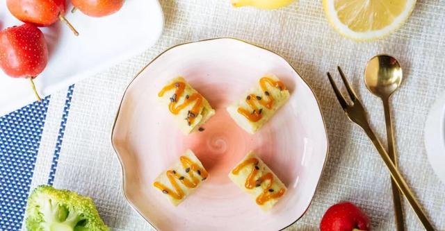 实用！10-11个月是孩子训练咀嚼关键期，还不给娃吃粗糙些就晚了