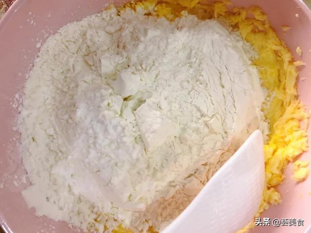 宝宝辅食之玛格丽特，一搅一按一烤，健康零食小饼干