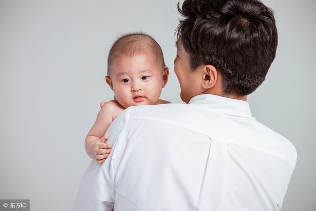 还记得你家宝宝先叫爸爸还是妈妈，这可是有寓意的，妈妈看了别哭