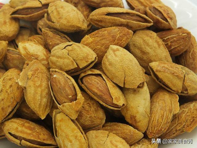 过年必备的4种坚果，营养价值丰富还补脑，你家买了几种？