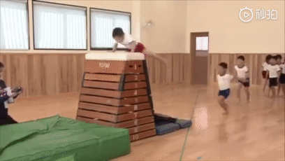 日本孩子的“变态”体育课曝光！中国孩子一个都做不到……