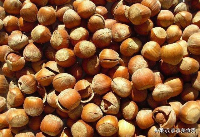 过年必备的4种坚果，营养价值丰富还补脑，你家买了几种？