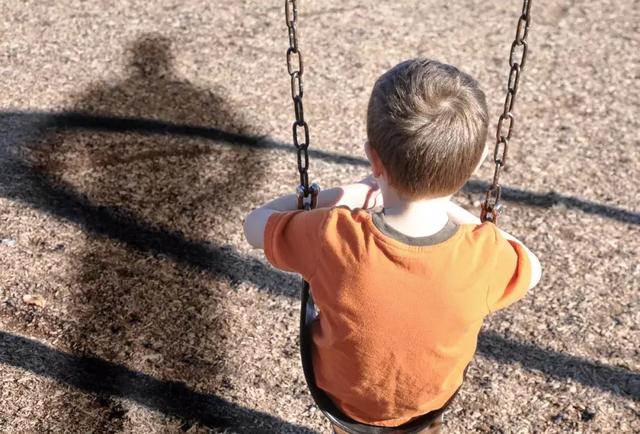 “孩子一定要有个怕的人”，你还要被误导多久