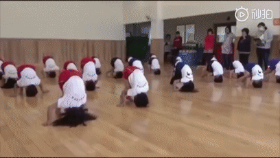 日本孩子的“变态”体育课曝光！中国孩子一个都做不到……