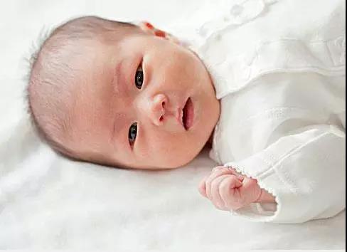 最容易找上新生儿的5种病症，妈妈们要多留意！
