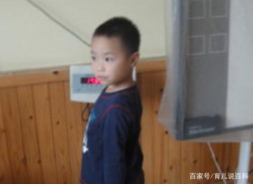 孩子是“矮个子”还是“发育晚”？全看这三点，别把孩子耽误了