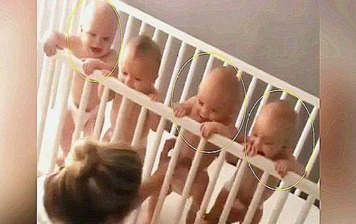 四胞胎宝宝醒来不哭闹,站成一排等妈妈,网友:心都要化掉了