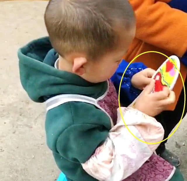 奶奶带大的孩子竟会做这种活儿，真的优秀，亲妈：自愧不如