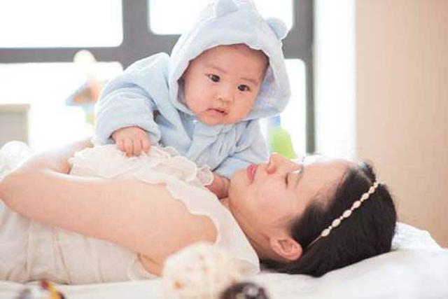 产后患上腰疼，不是因为什么后遗症，而是你月子里常做这些事