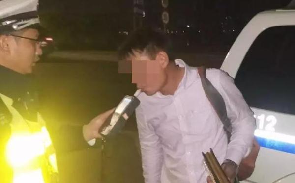 1岁婴儿吞入异物，爸爸送医途中竟被抓，妈妈含泪飞奔40公里！