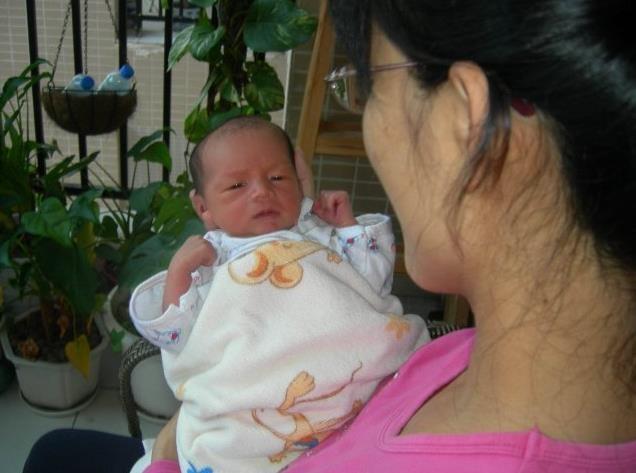 宝宝几个月能认出妈妈？若宝宝出现了这3个表现，是认出你了！