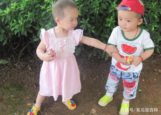 “懒妈妈”反而能教出勤奋的好孩子！“装死式育儿”值得了解一下