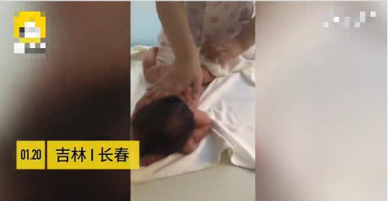 出生不到1个月的婴儿开口说话,妈妈却觉得宝宝是因为饿,逼急了