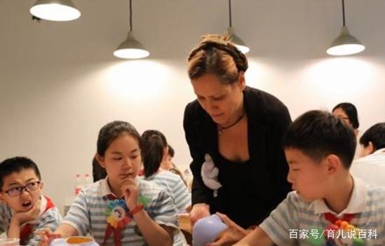 在华8年的德国外教愤然回国，称对中国教育无法理解