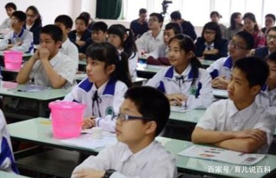 班主任调座位时，看似公平公正，其实背后布满了“套路”