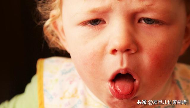 儿科医生提醒：不怕宝宝咳嗽，就怕伴有4症状，早发现早送医！