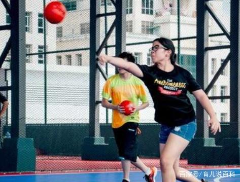 在华8年的德国外教愤然回国，称对中国教育无法理解