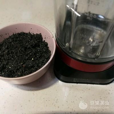 新年自制伴手礼，红红火火一整年！糯米粉南瓜黑芝麻汤圆