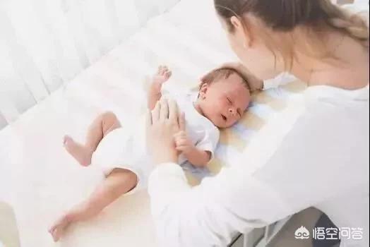 过年爆竹声声，如何保护过人生第一个春节的小宝宝，不受惊吓，保证睡眠？