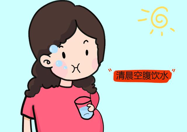 羊水和胎儿有什么关系？孕期这样喝水，羊水更清澈，胎儿更健康！