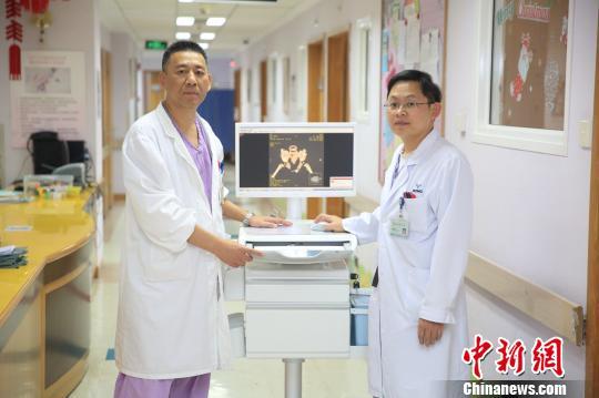 罕见膀胱外翻婴儿出生1天在上海成功获救