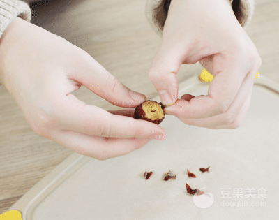 奶香银耳露的做法