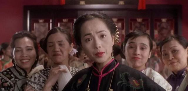 过年染什么颜色的头发，才能slay全场？｜夜听双语