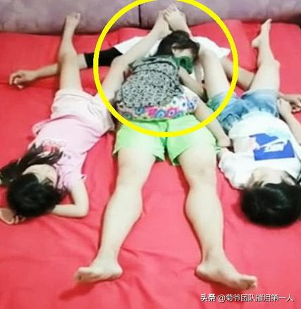 家有三个小情人以后，爸爸的画风改变，妈妈失宠忍不住吃醋了