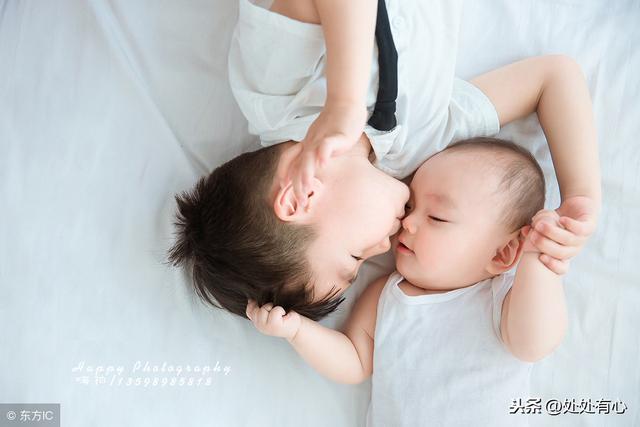 宝贝过大年｜如何发红包，对独子家庭和二娃家庭，都公平？