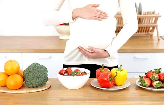 孕妈多喝水可以让羊水清澈？不当的补水方式，反而会让羊水异常！