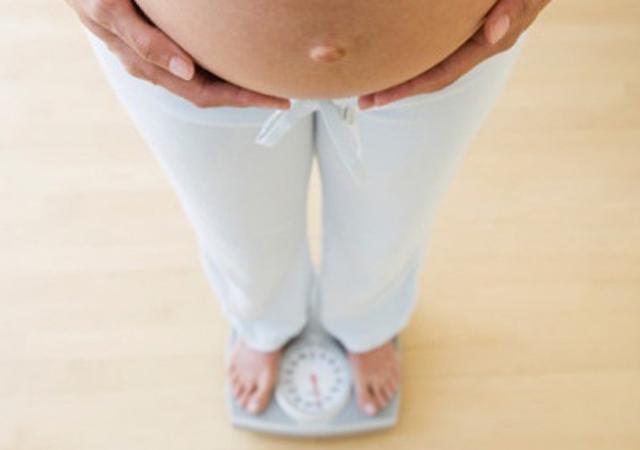 孕期出现这3种现象，可能是要长妊娠纹的信号！孕妈早发现早预防