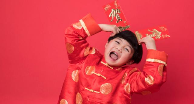 春节期间带宝宝拜年，这样打扮宝宝才正确，家有萌娃猪年能发