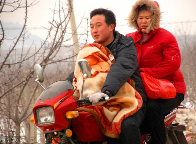 带宝宝走亲戚拜年，这些事情需要注意，要不孩子受罪父母尴尬