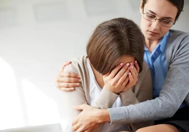 孕期出现这3种现象，可能是要长妊娠纹的信号！孕妈早发现早预防