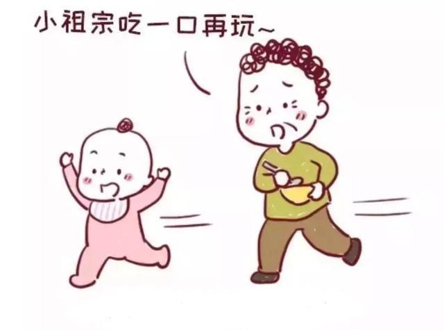 宝宝什么时候可以自己吃饭，错过了以后只能追着喂！