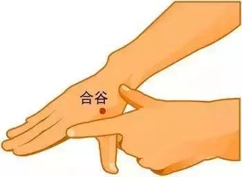 孩子鼻塞了怎么办？家长一学就会！