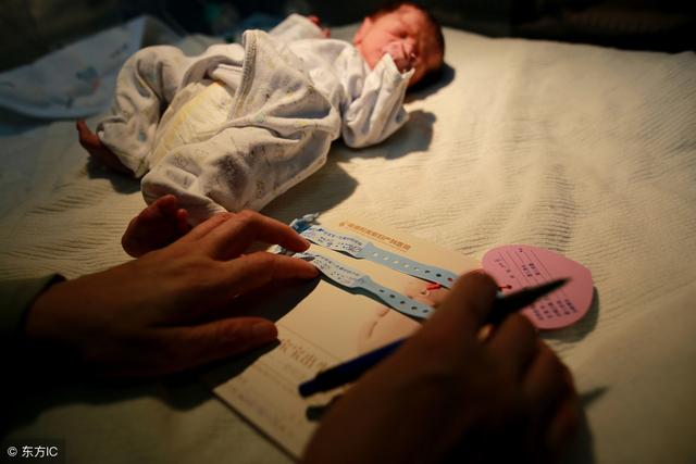 不用身高对照表，怎么看宝宝的身高是否正常？用这两种简单的方法