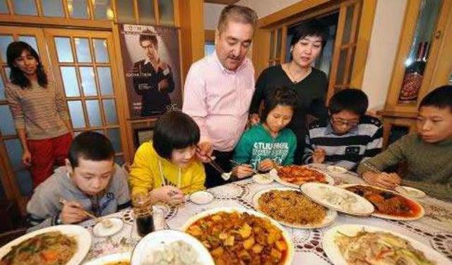 春节过年带小娃回老家，如何在衣食住行四大方面多加注意？