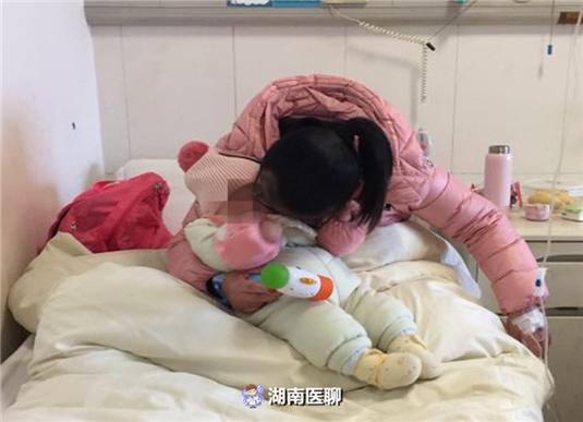 宝宝爱 “夜哭”是中邪？宝妈喝符水后头晕乏力，春节忙“排毒”