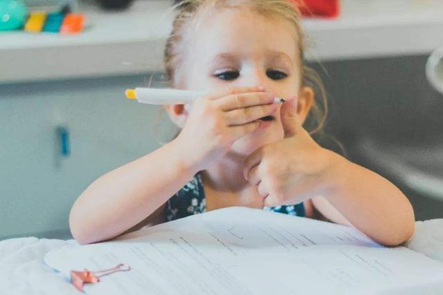 喜欢用这些口头禅的孩子，一般情商会很低，父母要及时引导纠正